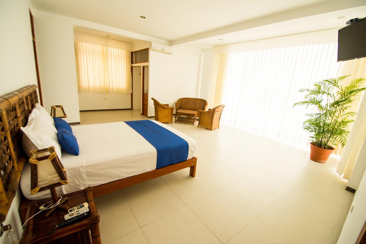 Nauti-K Beach Hotel Тумбес Экстерьер фото