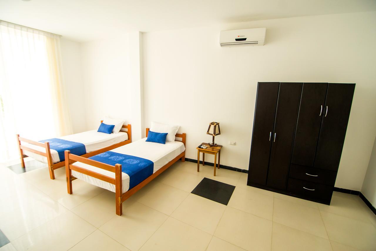 Nauti-K Beach Hotel Тумбес Экстерьер фото